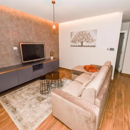 Calypso Royal Apartament *