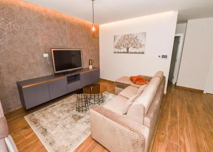 Calypso Royal شقة *